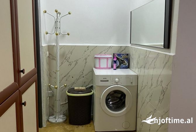 Shtepi me qera Apartament ne Tirane, 2+1, Mobilimi E mobiluar, Pagesa 500  Euro.