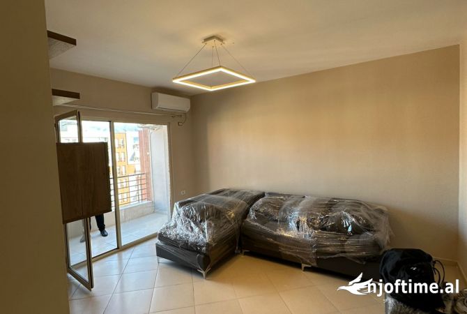 Shtepi me qera 2+1 ne Tirane - 700 Euro