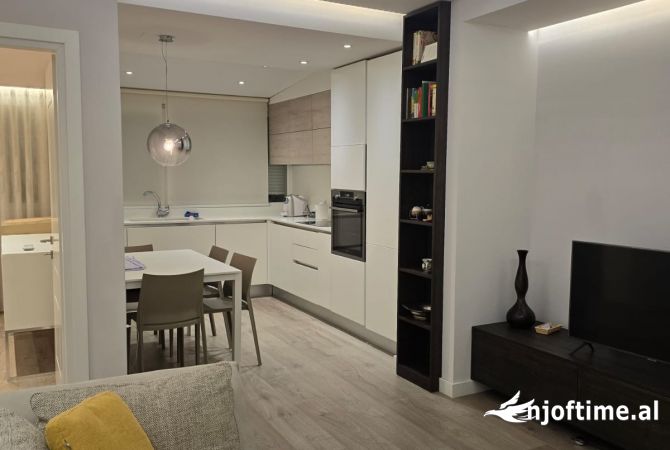 Shtepi me qera Apartament ne Tirane, 2+1, Mobilimi E mobiluar, Pagesa 1,200  Euro.
