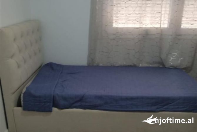Shtepi me qera Apartament ne Tirane, 2+1, Mobilimi E mobiluar, Pagesa 600  Euro.