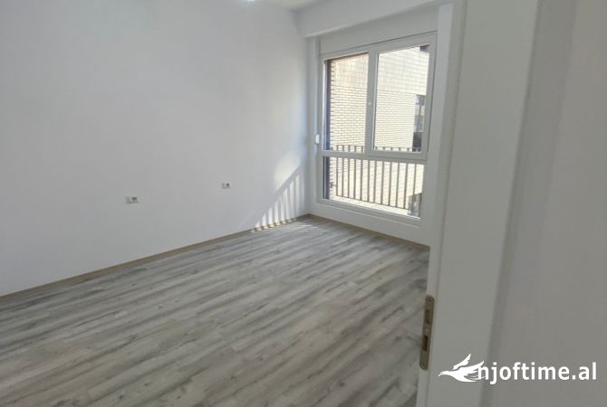 Shtepi me qera Apartament ne Tirane, 2+1, Mobilimi E mobiluar, Pagesa 600  Euro.