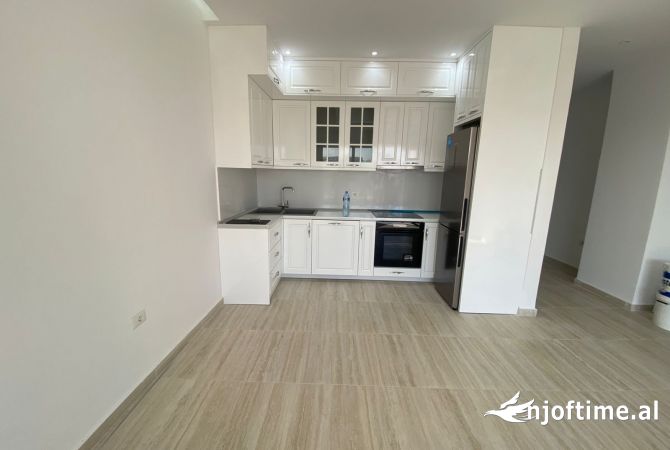 Shtepi me qera 2+1 ne Tirane - 600 Euro