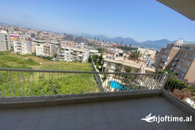 Shtepi me qera 4+1 ne Tirane - 850 Euro
