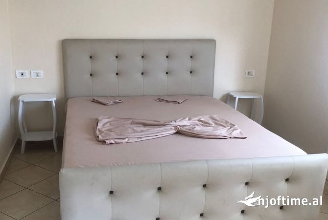 Shtepi me qera Apartament ne Tirane, 2+1, Mobilimi E mobiluar, Pagesa 600  Euro.