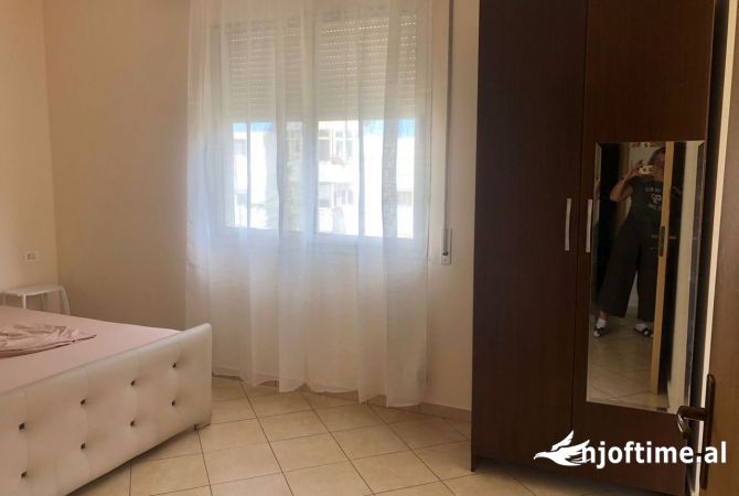 Shtepi me qera 2+1 ne Tirane - 600 Euro