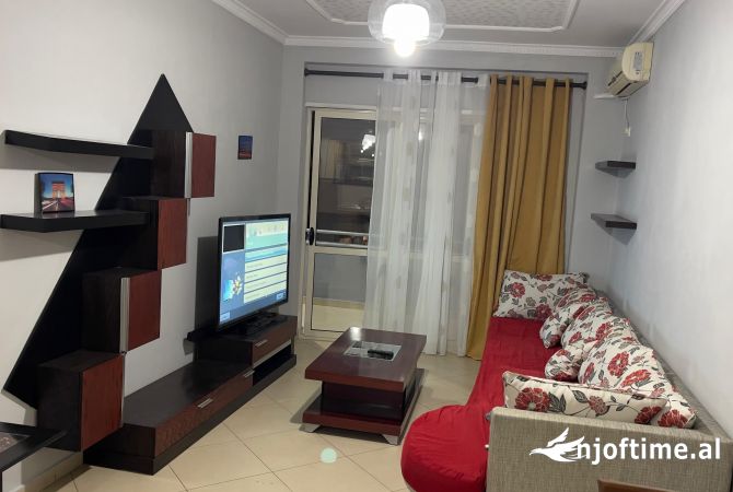 Shtepi me qera 2+1 ne Tirane - 45,000 Leke