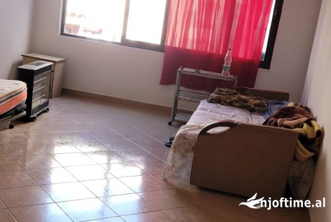 Shtepi me qera 1+1 ne Tirane - 35,000 Leke