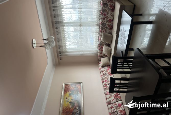 Shtepi me qera 2+1 ne Tirane - 550 Euro