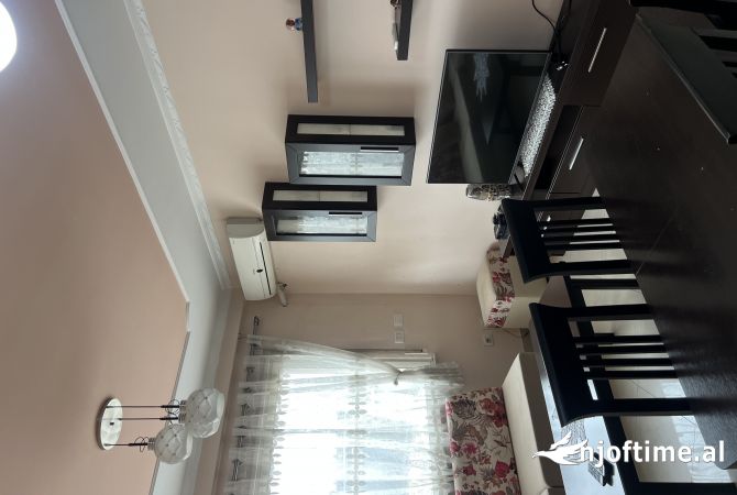 Shtepi me qera 2+1 ne Tirane - 550 Euro
