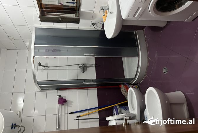 Shtepi me qera Apartament ne Tirane, 2+1, Mobilimi E mobiluar, Pagesa 550  Euro.