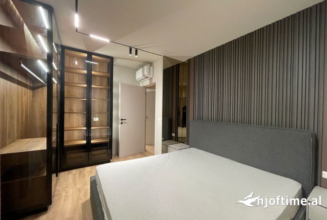 Shtepi me qera Apartament ne Tirane, 2+1, Mobilimi E mobiluar, Pagesa 850  Euro.