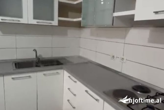Shtepi me qera 2+1 ne Tirane - 45,000 Leke