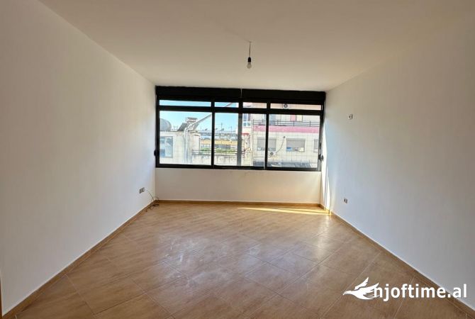 Shtepi ne shitje 2+1 ne Tirane - 130,000 Euro
