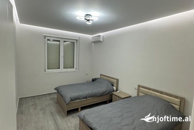 Shtepi me qera Apartament ne Tirane, 2+1, Mobilimi E mobiluar, Pagesa 550  Euro.