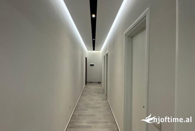 Shtepi me qera Apartament ne Tirane, 2+1, Mobilimi E mobiluar, Pagesa 550  Euro.