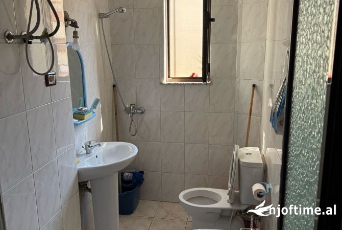 Shtepi me qera 1+1 ne Tirane - 45,000 Leke