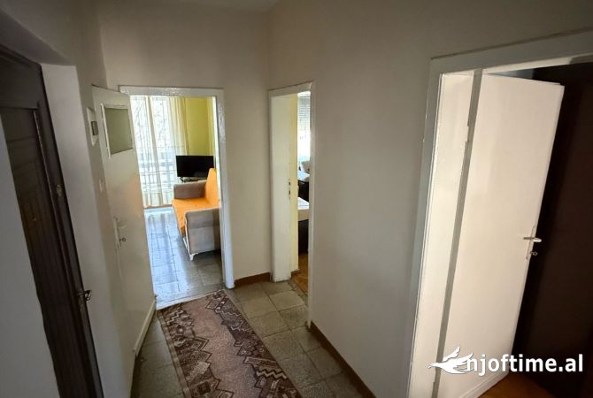 Shtepi me qera 1+1 ne Tirane - 45,000 Leke