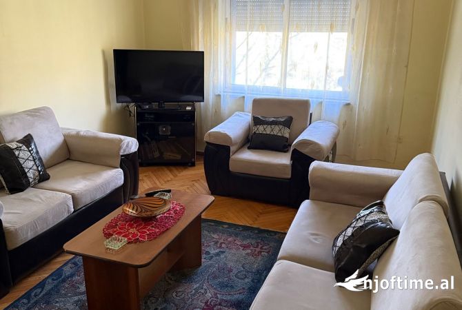 Shtepi me qera 1+1 ne Tirane - 45,000 Leke
