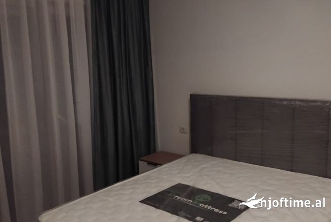 Shtepi me qera Apartament ne Tirane, 1+1, Mobilimi E mobiluar, Pagesa 400  Euro.
