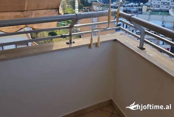 Shtepi me qera Apartament ne Tirane, 1+1, Mobilimi E mobiluar, Pagesa 550  Euro.