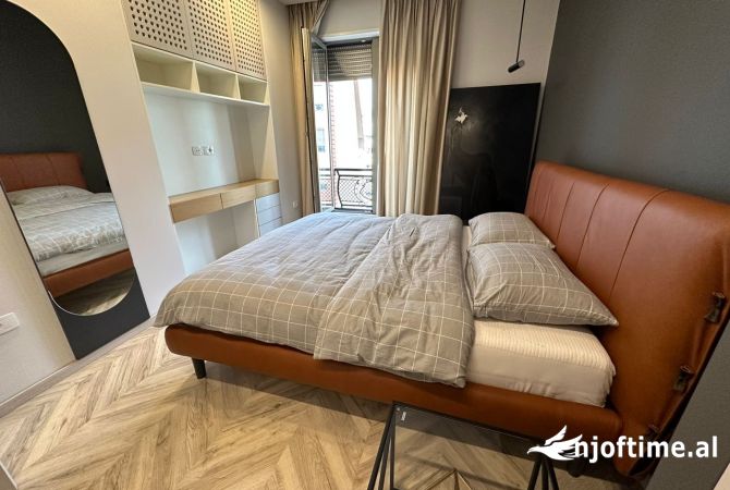 Shtepi me qera Apartament ne Tirane, 1+1, Mobilimi E mobiluar, Pagesa 800  Euro.