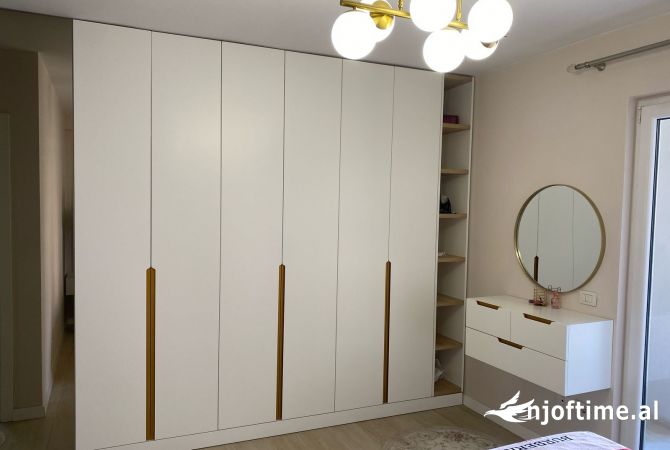 Shtepi me qera Apartament ne Tirane, 2+1, Mobilimi E mobiluar, Pagesa 550  Euro.