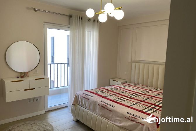 Shtepi me qera 2+1 ne Tirane - 550 Euro
