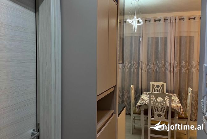 Shtepi me qera Apartament ne Tirane, 1+1, Mobilimi E mobiluar, Pagesa 65,000  Leke.