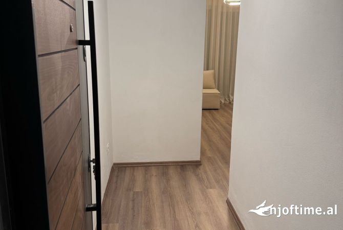Shtepi ne shitje Apartament ne Tirane, 1+1, Mobilimi E mobiluar, Pagesa 100,000  Euro.