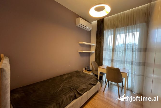 Shtepi me qera Apartament ne Tirane, 2+1, Mobilimi E mobiluar, Pagesa 850  Euro.