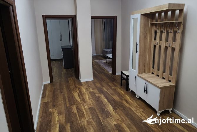 Shtepi me qera Apartament ne Tirane, 2+1, Mobilimi E mobiluar, Pagesa 650  Euro.