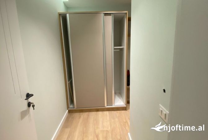 Shtepi me qera Apartament ne Tirane, 1+1, Mobilimi E mobiluar, Pagesa 750  Euro.