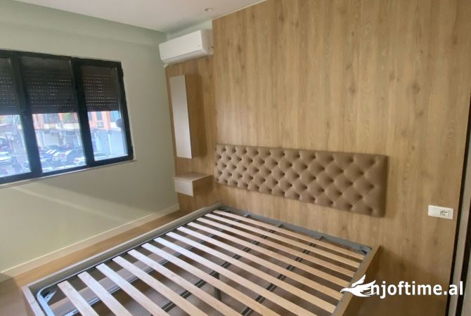 Shtepi me qera Apartament ne Tirane, 1+1, Mobilimi E mobiluar, Pagesa 750  Euro.