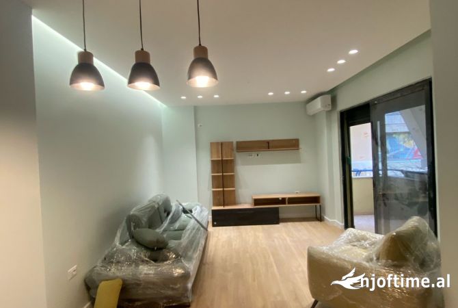 Shtepi me qera 1+1 ne Tirane - 750 Euro