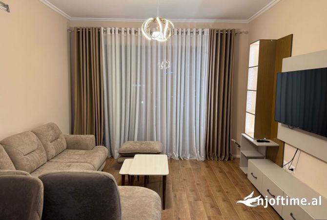 Shtepi me qera 2+1 ne Tirane - 700 Euro