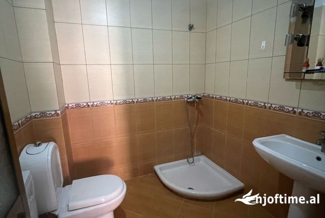 Shtepi me qera 2+1 ne Tirane - 45,000 Leke