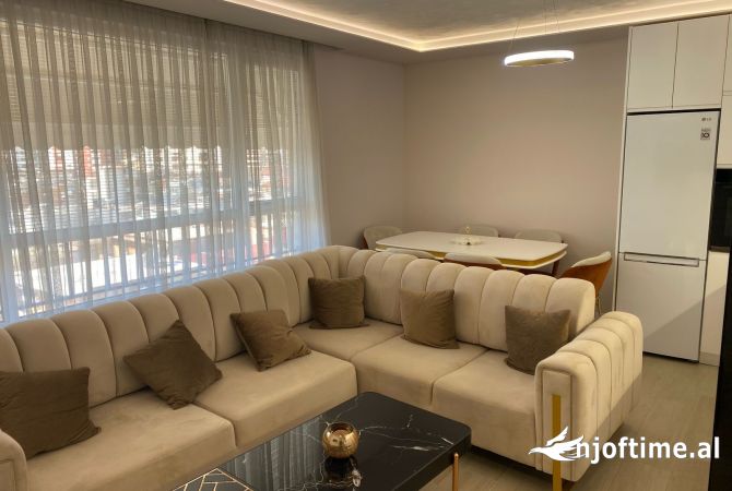 Shtepi me qera Apartament ne Tirane, 2+1, Mobilimi E mobiluar, Pagesa 550  Euro.