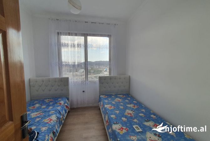 Shtepi ne shitje Apartament ne Tirane, 2+1, Mobilimi Pjeserisht e mobiluar, Pagesa 125,000  Euro.