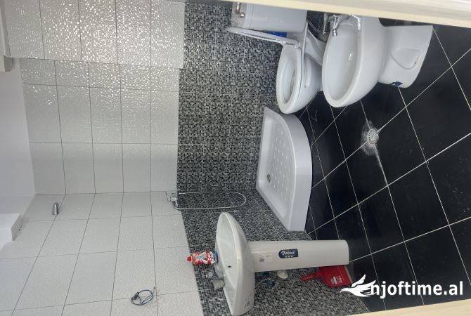 Shtepi me qera Apartament ne Tirane, 1+1, Mobilimi Bosh, pa mobiluar, Pagesa 40,000  Leke.