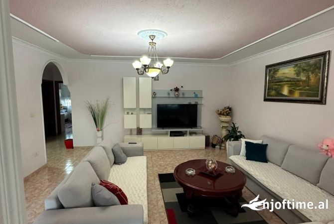 Shtepi me qera 2+1 ne Tirane - 600 Euro