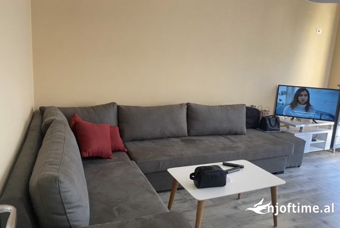 Shtepi me qera 1+1 ne Tirane - 520 Euro