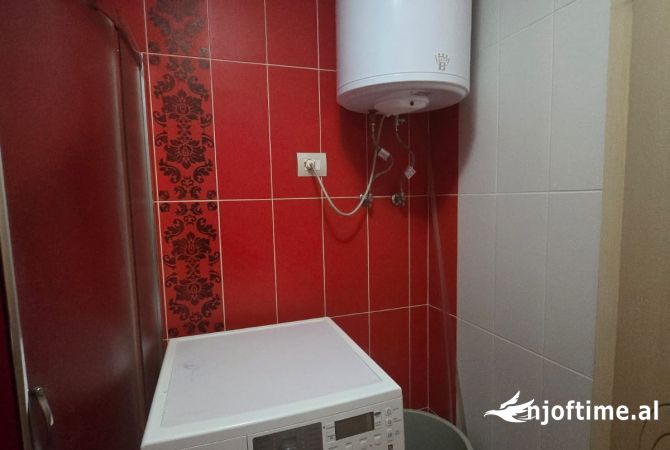 Shtepi me qera Apartament ne Tirane, 1+1, Mobilimi E mobiluar, Pagesa 400  Euro.