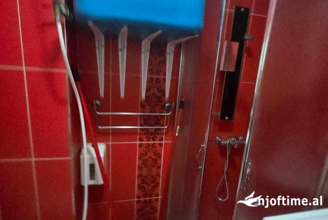 Shtepi me qera Apartament ne Tirane, 1+1, Mobilimi E mobiluar, Pagesa 400  Euro.