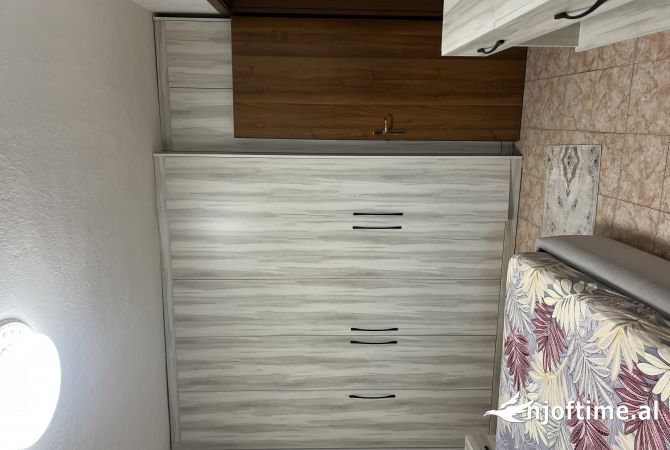 Shtepi me qera Apartament ne Tirane, 2+1, Mobilimi E mobiluar, Pagesa 600  Euro.
