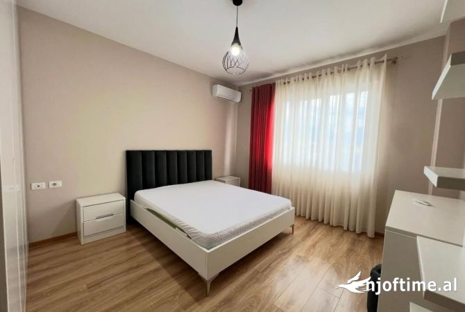 Shtepi me qera 2+1 ne Tirane - 550 Euro