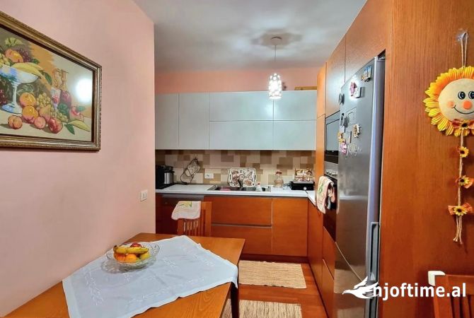 Shtepi me qera 2+1 ne Tirane - 500 Euro