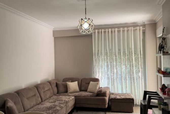 Shtepi me qera 1+1 ne Tirane - 550 Euro