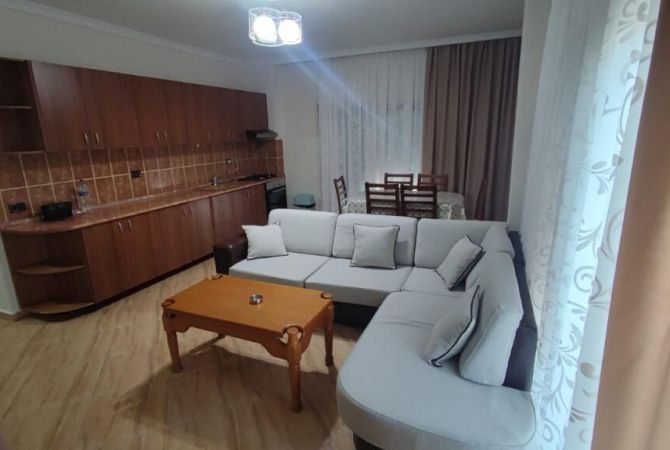 Shtepi me qera 2+1 ne Tirane - 45,000 Leke