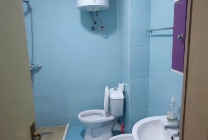 Shtepi me qera Apartament ne Tirane, 2+1, Mobilimi E mobiluar, Pagesa 45,000  Leke.