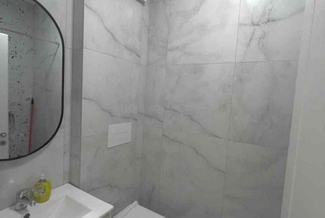 Shtepi me qera Apartament ne Tirane, 1+1, Mobilimi E mobiluar, Pagesa 650  Euro.